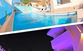 Villa Paglianiti - Your Family Residence!